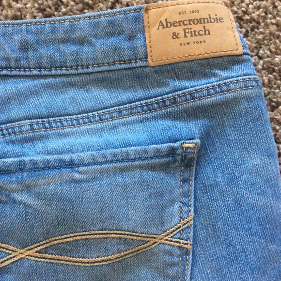 Abercrombie Light Denim Jeans - Picture 4 of 7